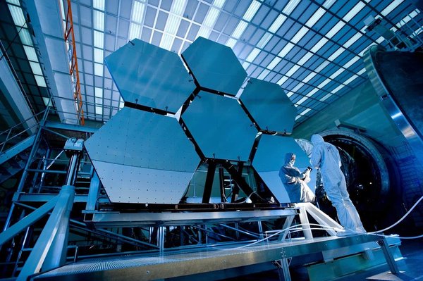 Comment préparer une transition efficace de manager à leader dans le secteur des technologies de l'information?